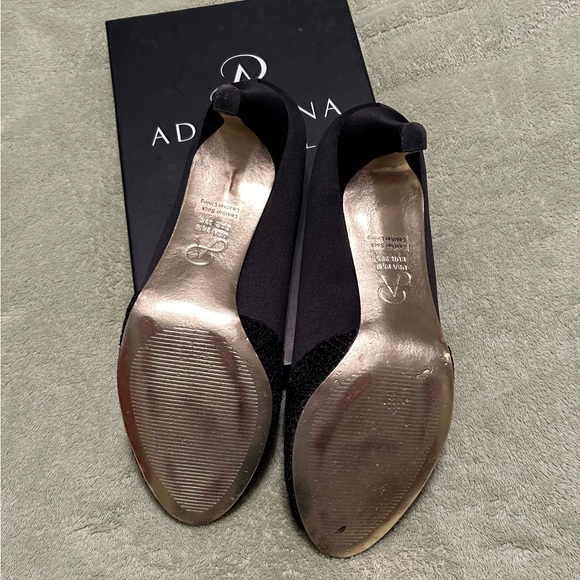 Adrianna Papell Black Satin and Lace Peep-toe Pumps. Size 9.5 - Picture 2 of 5
